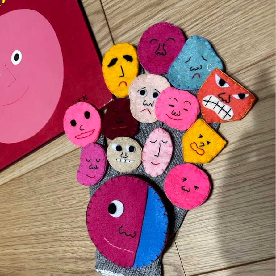 ゆなママ様オーダー品　ねこのお医者さんテーブルシアター　手袋シアター ゆなママ様オーダー品 ねこのお医者さんテーブルシアター 手袋